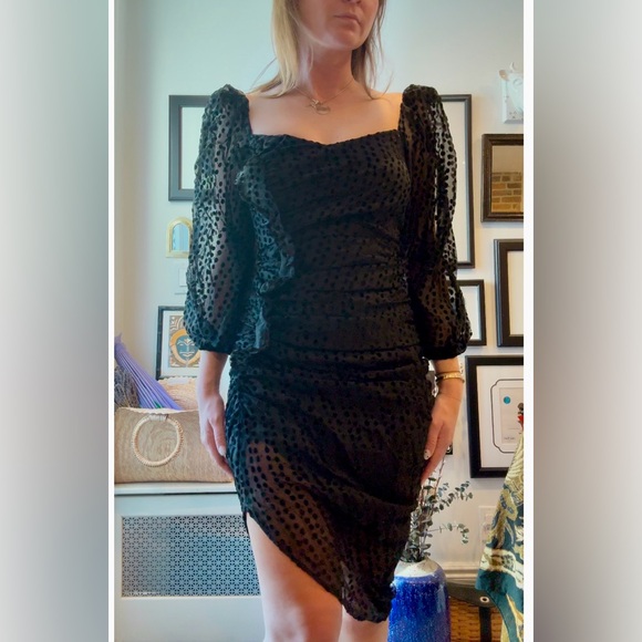 Astr Dresses & Skirts - ASTR The Label Size 2 little black dress